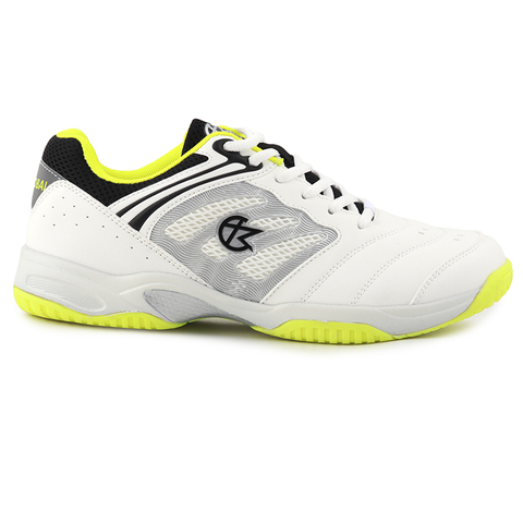 Tennis shoes
