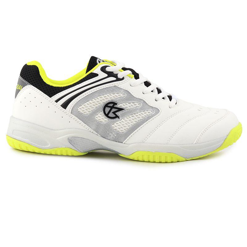 Tennis shoes