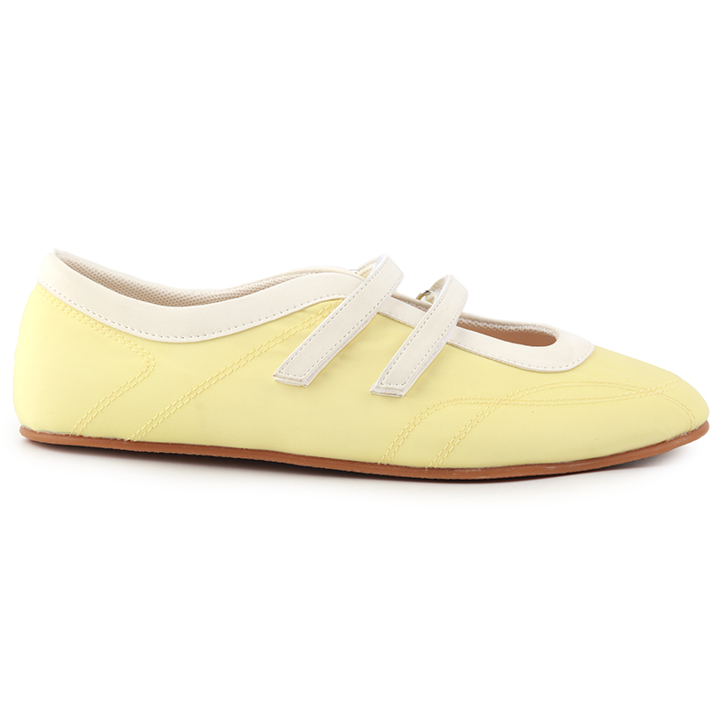 Women's casual shoes