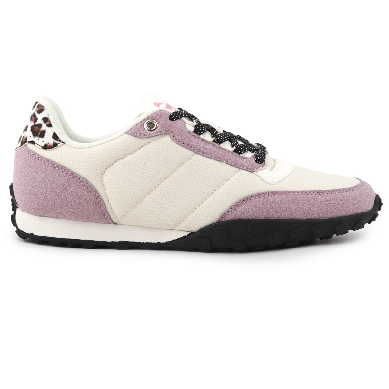 Women's casual shoes